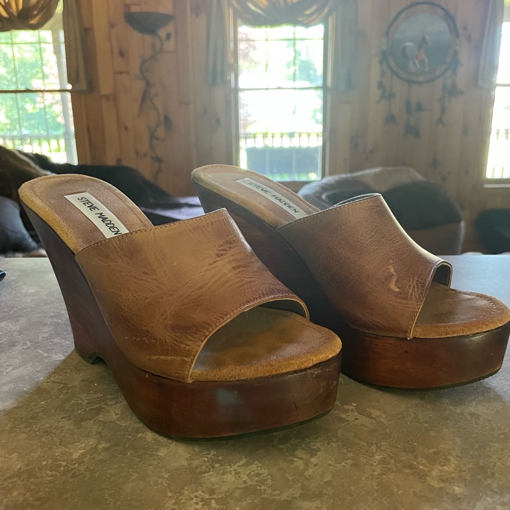 Steve Madden distressed leather 7